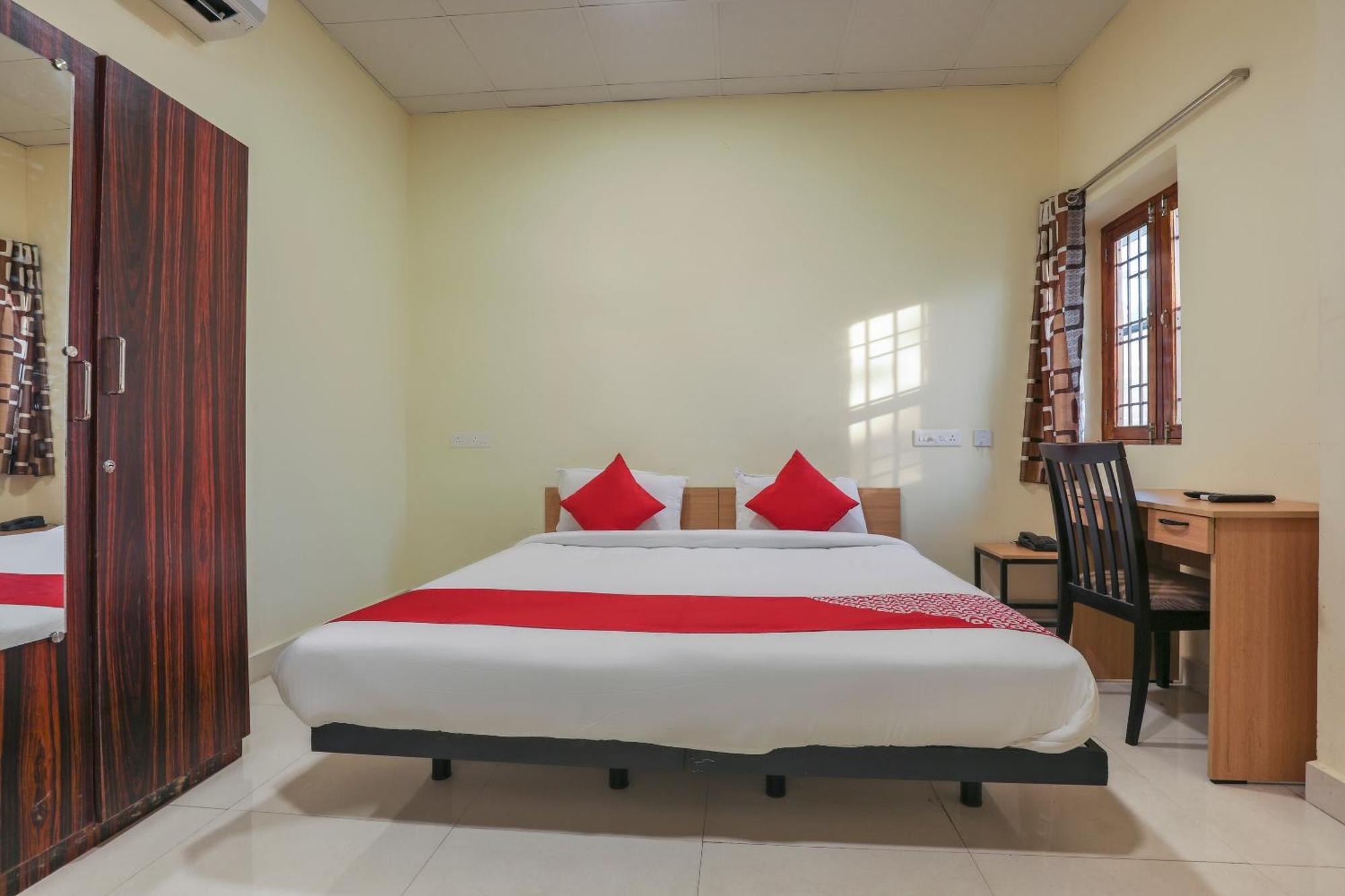 Hotel O Om Sakthi Hotel Pondicherry Ngoại thất bức ảnh