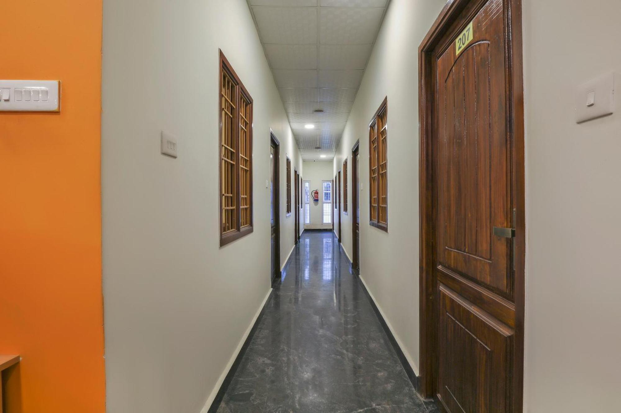 Hotel O Om Sakthi Hotel Pondicherry Ngoại thất bức ảnh