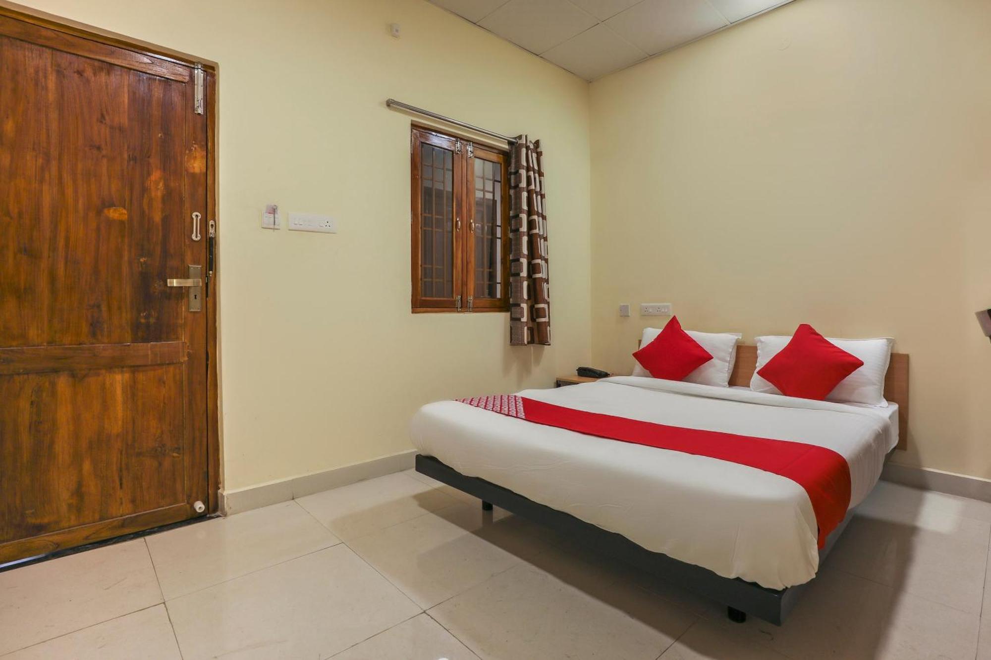 Hotel O Om Sakthi Hotel Pondicherry Ngoại thất bức ảnh